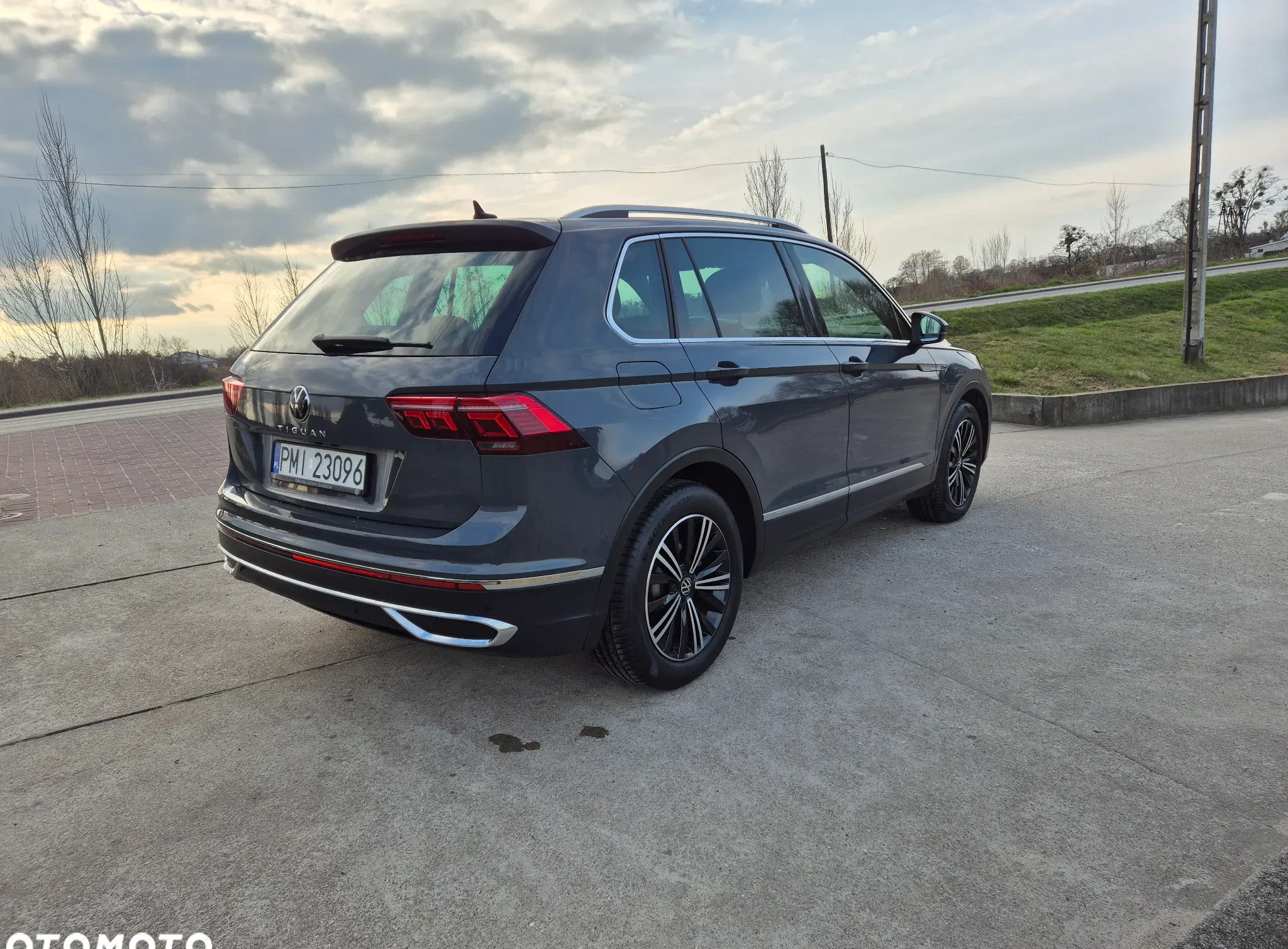 samochody osobowe Volkswagen Tiguan cena 135000 przebieg: 29452, rok produkcji 2021 z Międzychód